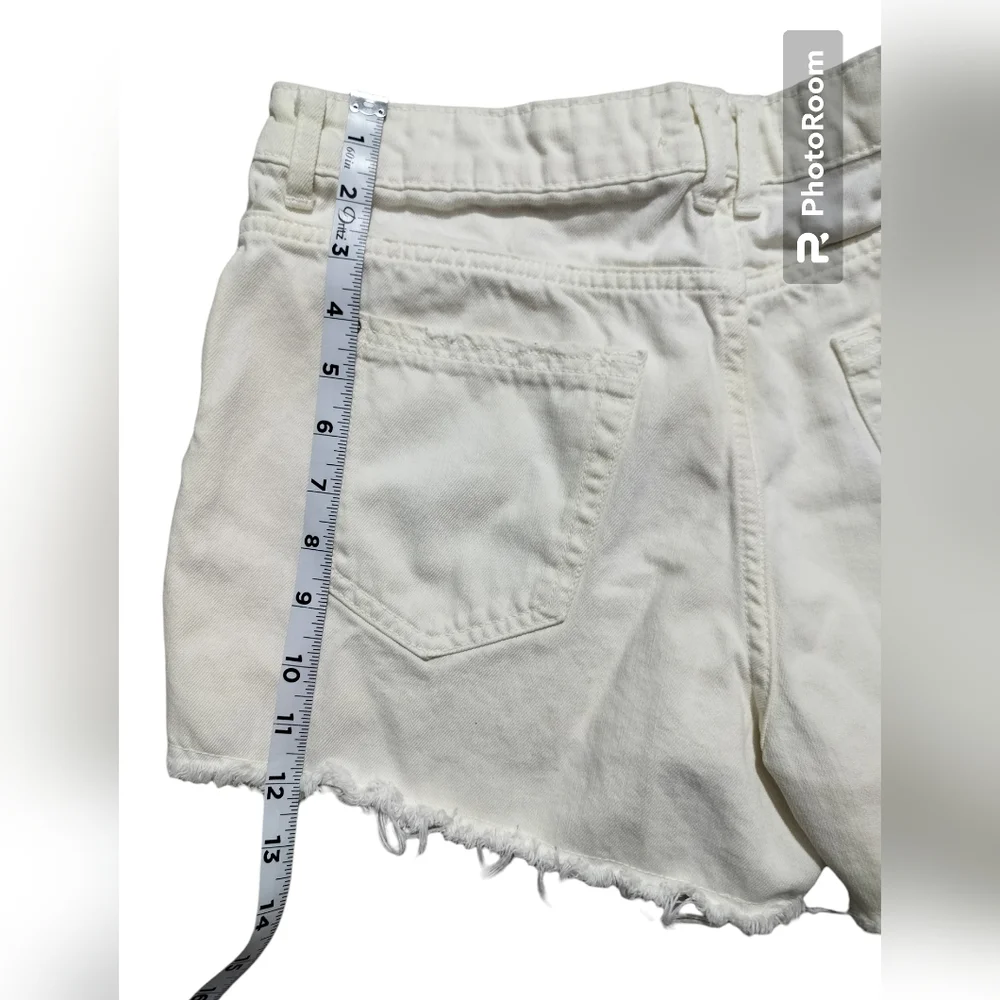 Zara ivory‎ denim shorts women's high waist distressed button jeans short size 6